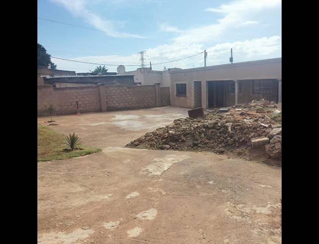 2 BEDROOM HOUSE FOR SALE IN TEMBISA CENTRAL